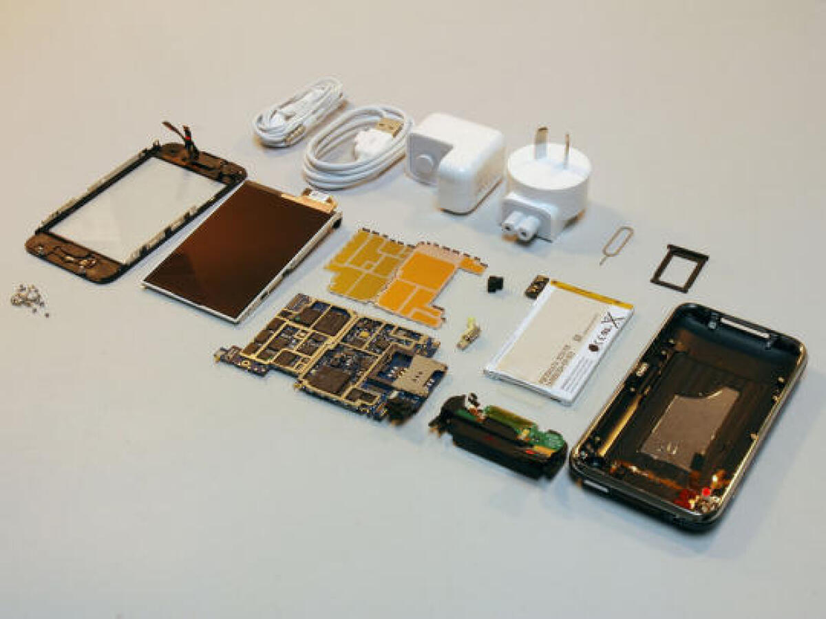 Apple: nuovi fornitori per le componenti di iPhone 4G - 