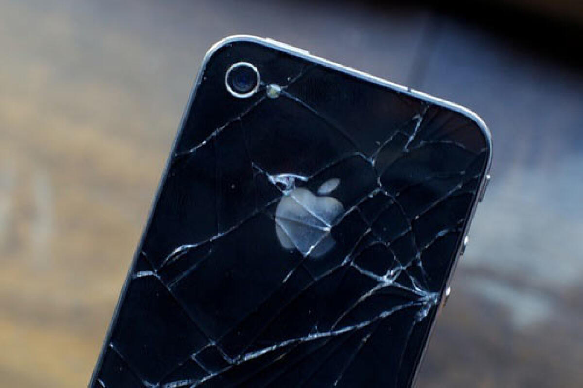 iPhone 4: vetro piu' fragile di quanto ipotizzato? - 