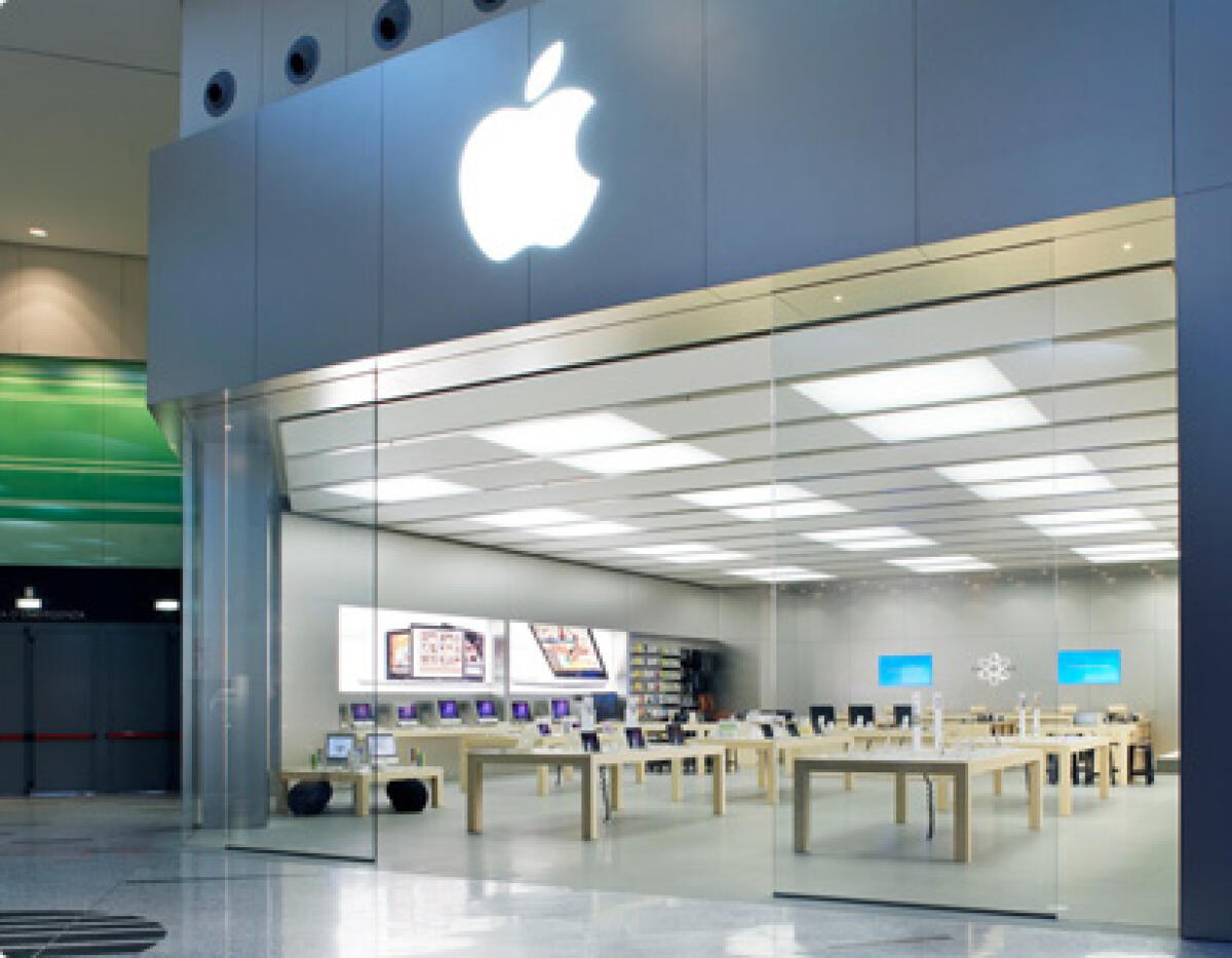 Confermata l'apertura degli Apple Store alle 7 e possiblilità di abbonamento Tre - 