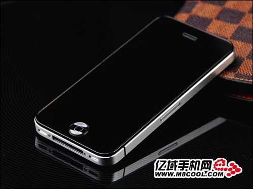 iPhone 4: altro clone cinese. Attenti agli acquisti incauti