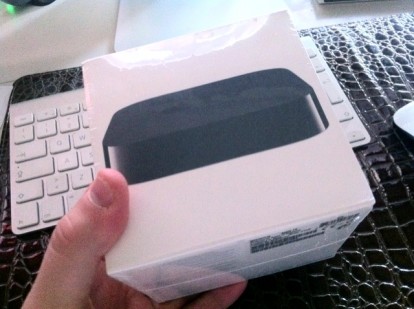 Unboxing Apple TV Italia