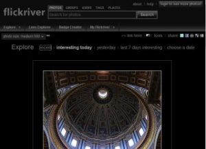 Flickr ora le foto si sfogliano
