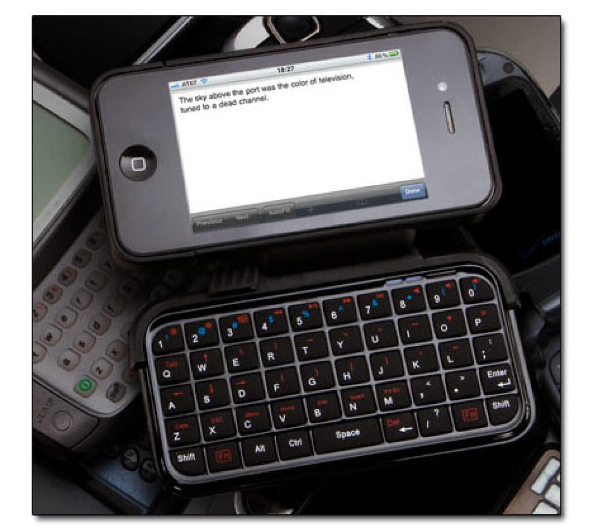 Case per iPhone con tastiera Qwerty integrata - Video - 