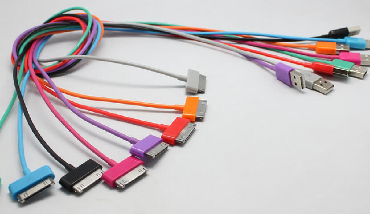 Accessori iPhone : Sync Stand, USB Dock Sync e Usb Dock Sync Charge Cable - 