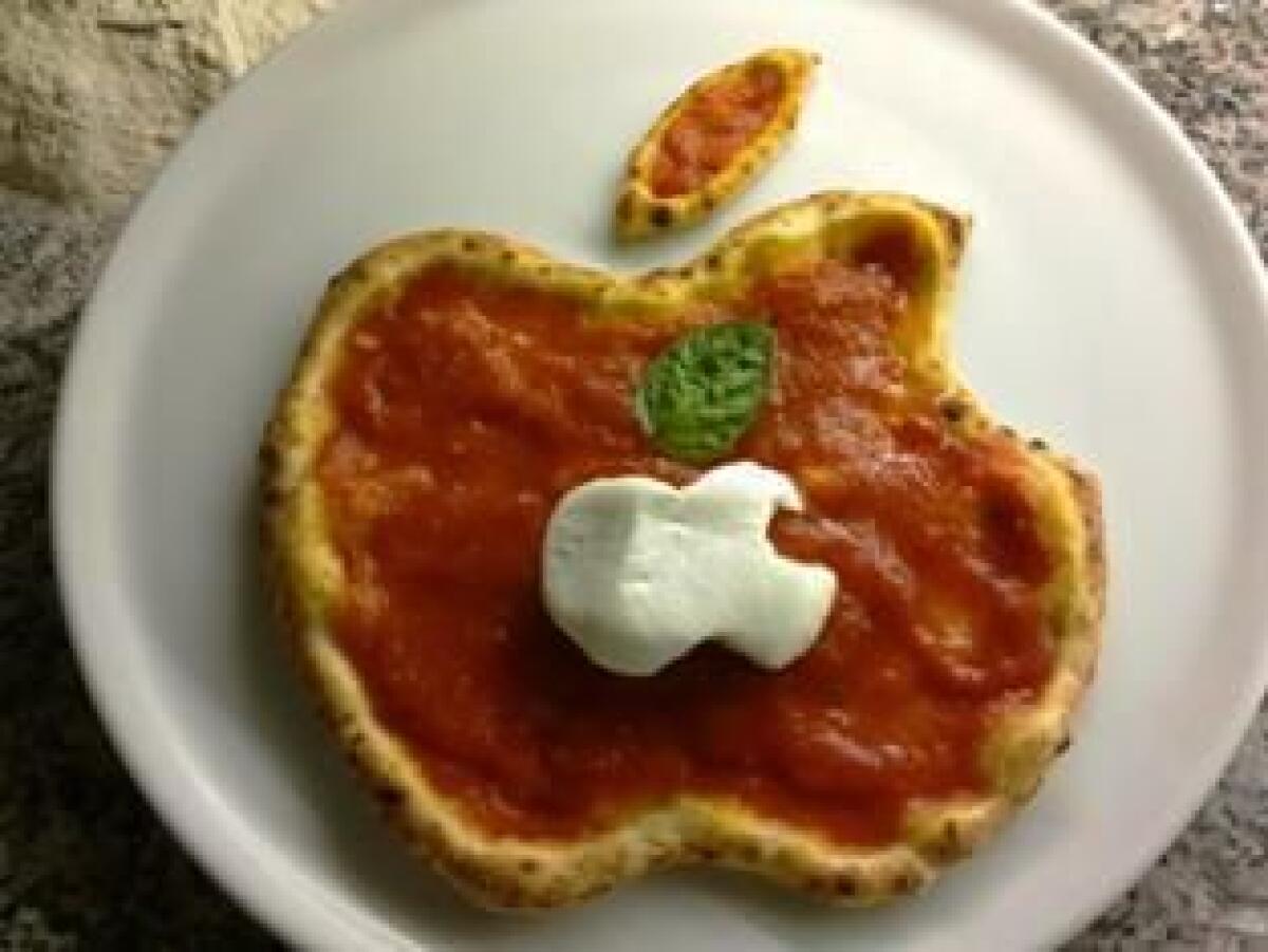 Steve Jobs, a Napoli gli è stata dedicata una pizza! - 