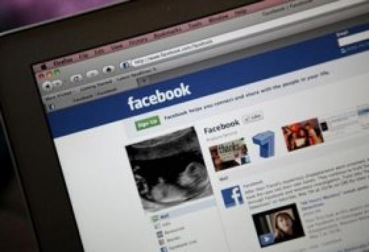 Facebook Discussioni e Pagine non esistono più - 