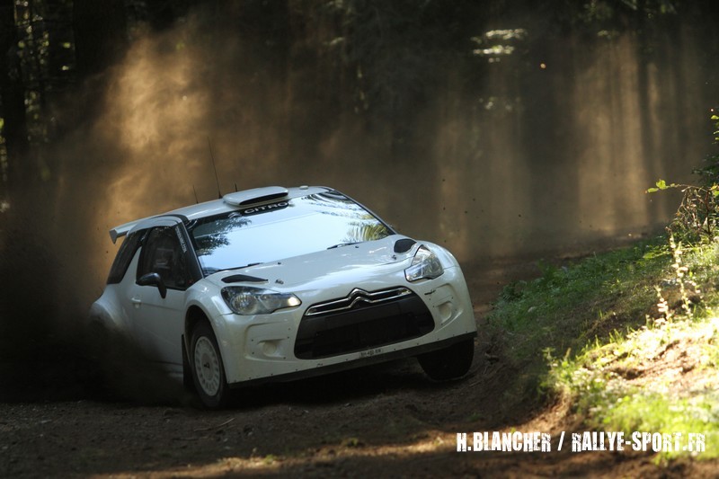 WRC, Neuville testa la DS3 RRC