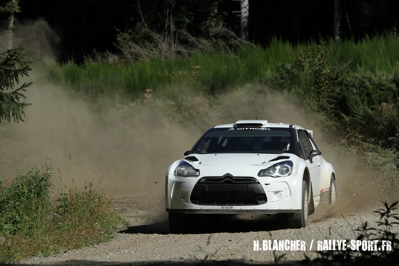 WRC, Neuville testa la DS3 RRC