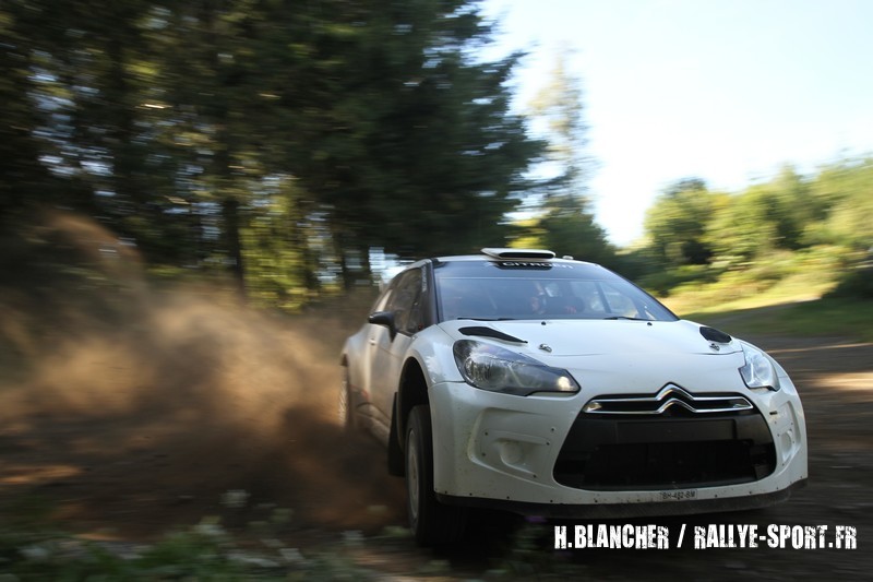WRC, Neuville testa la DS3 RRC