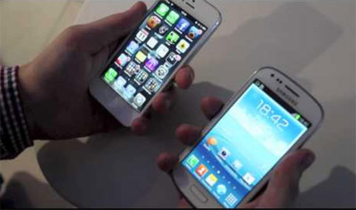 Confronto tra iPhone 5 e Samsung Galaxy S3 Mini - 