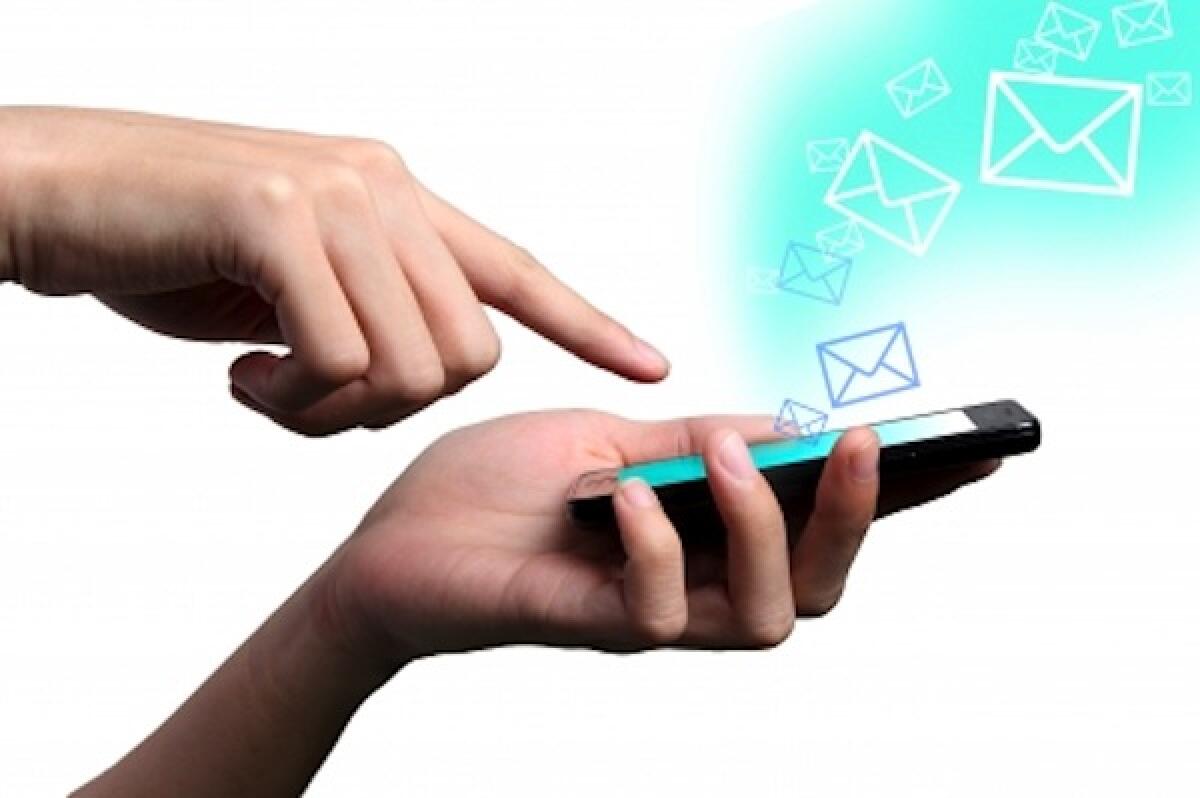 Nasceva 20 anni fa il primo SMS alla Vodafone - 