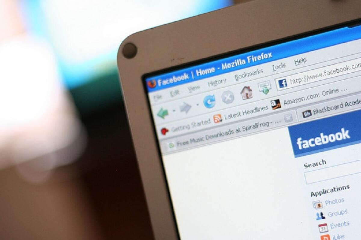 Come effettuare la revoca delle amicizie su Facebook - 