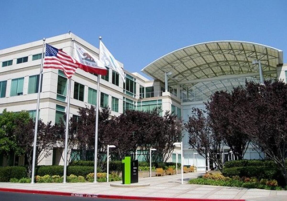 Come cambia la Apple: i rapporti con la stampa sono più amichevoli - 