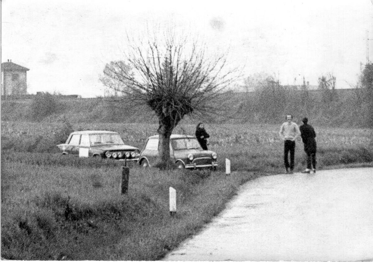 UNA FIAT 124 UN PO' PARTICOLARE - 
