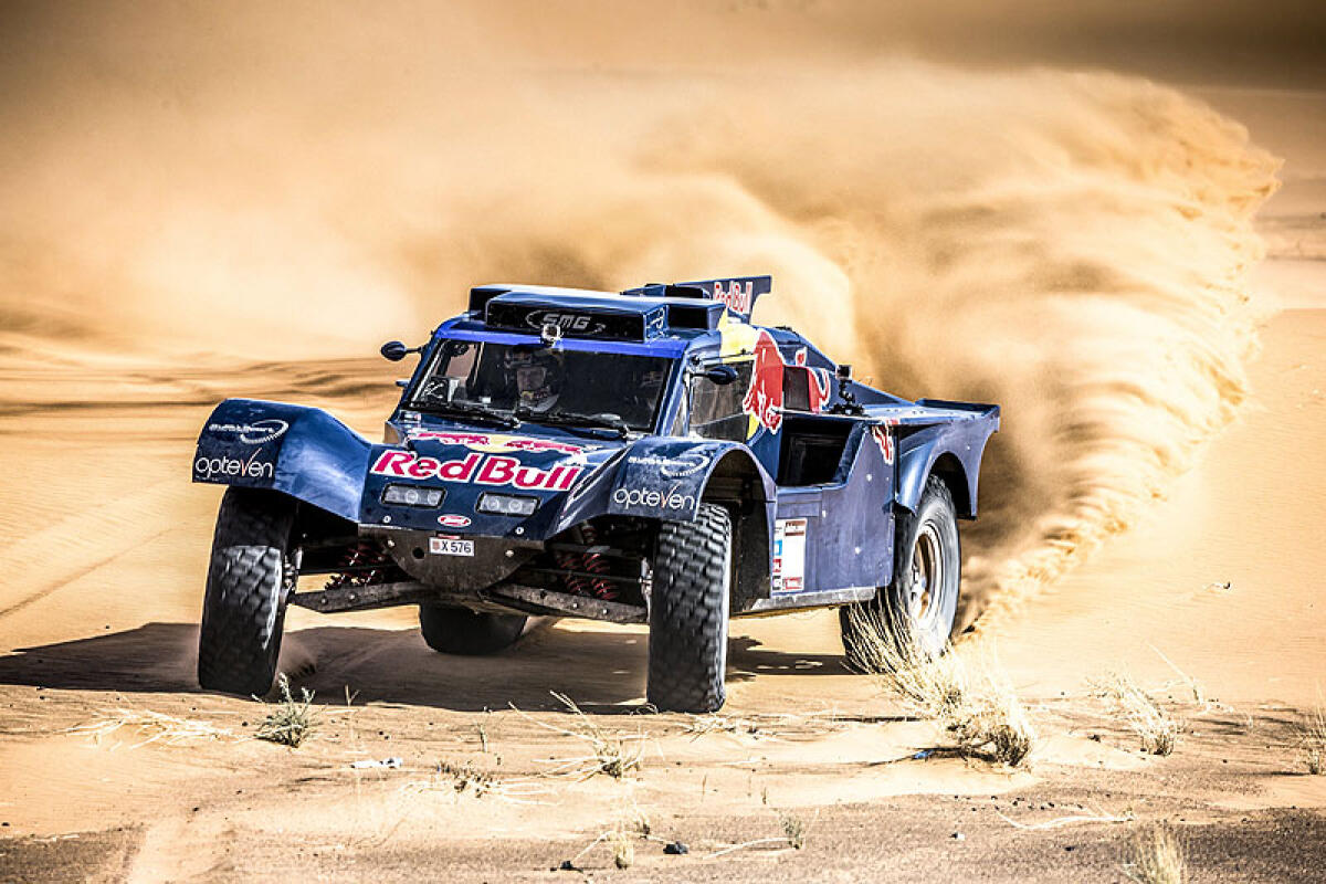 Dakar, 4^ tappa: Sainz prende le redini fra disarcionamenti e imprevisti - 