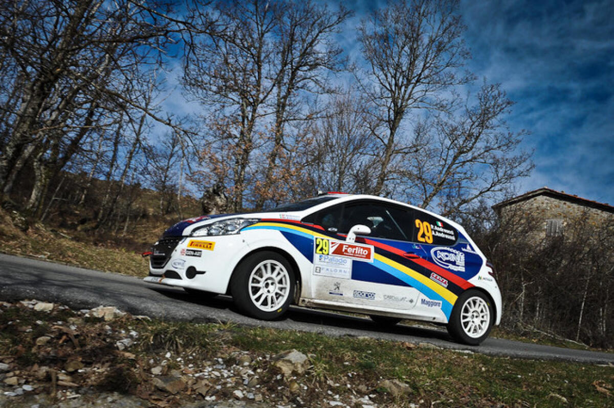 Peugeot da vita al Rally Junior Team - 