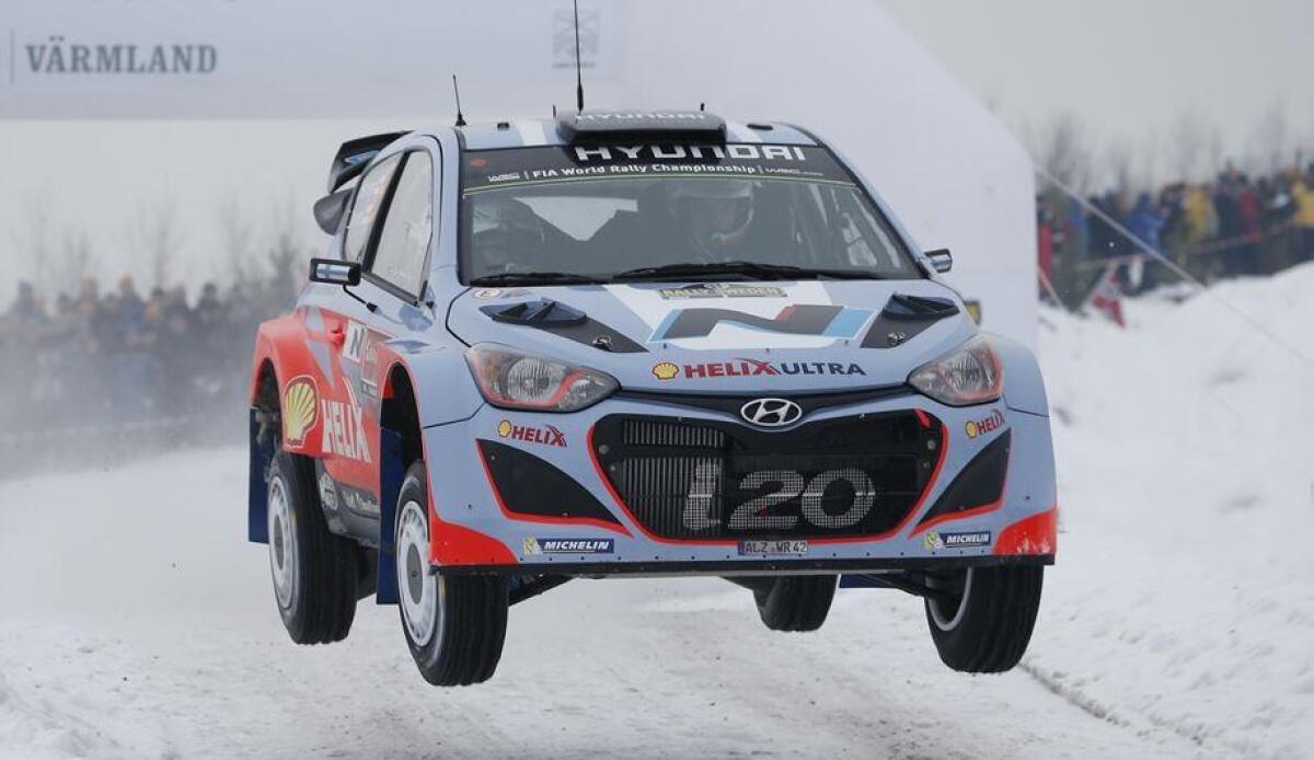 WRC: Neuville impressionato dai progressi compiuti dal team - 