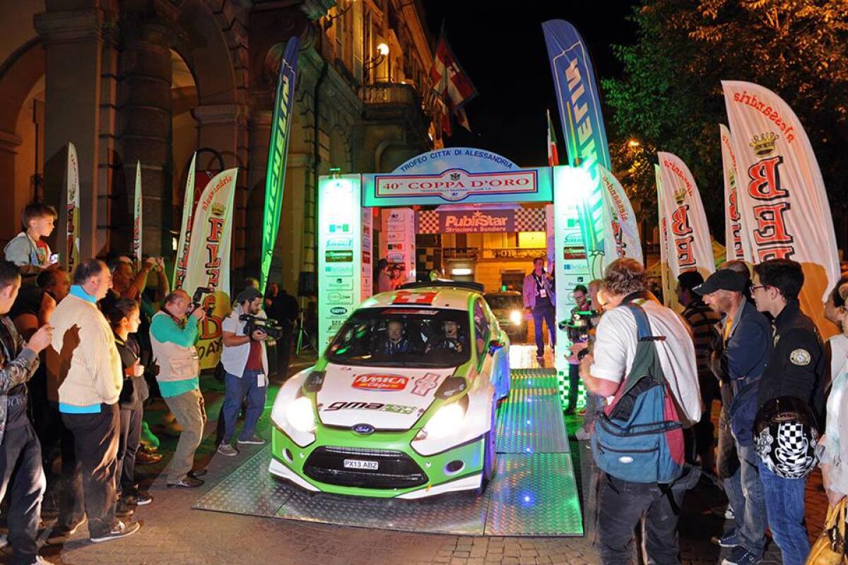 Coppa Oro: Testa a testa Tagliani/Brega. Prove in ritardo per il passaggio di una gara ciclistica - 