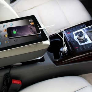 iClever® 6.6A 33W: recensione caricatore per auto a 3 porte USB