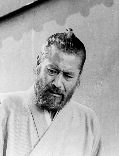 Toshiro Mifune nel film "Barbarossa". Sarebbe stato un Obi-Wan niente male, non trovate?Da: Pinterest