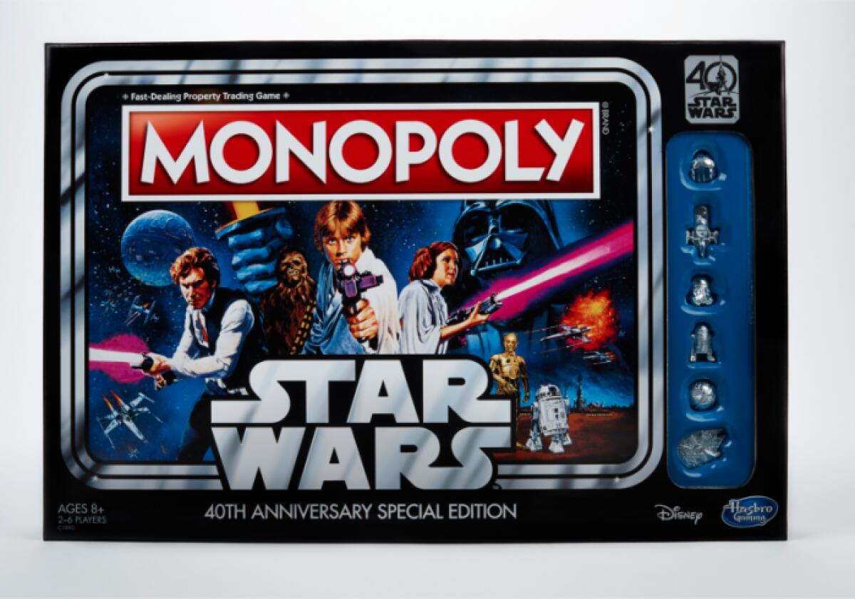 Alcune anteprime sul merchandise dedicato ai 40 anni di Star Wars - Edizione speciale del Monopoly per i 40 anni di Star Wars. 
Fonte: Gizmodo