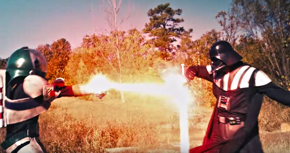 Darth Vader vs Buzz Lightyear, fotgramma dal video del canale Nukazooka