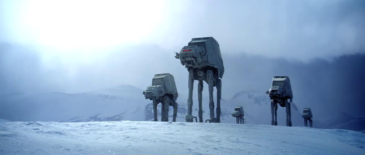 Star Wars: gli effetti speciali della Battaglia di Hoth - Gli iconici AT-AT su Hoth.
Da: wikipedia