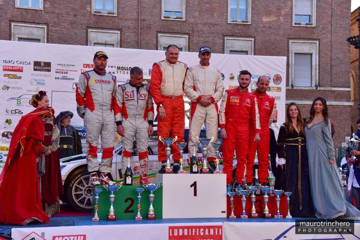 Gagliasso e Beltramo festeggiano col Tartufo il loro esordio sulla Skoda R5 - 