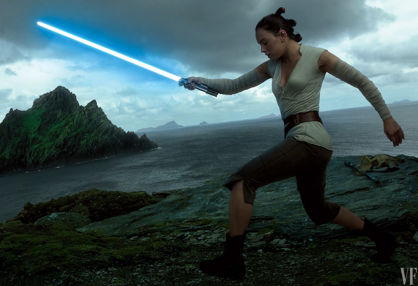 La bellissima Daisy Ridley per uno scatto che ritrae Rey durante l addestramento. Da: vanityfair.com