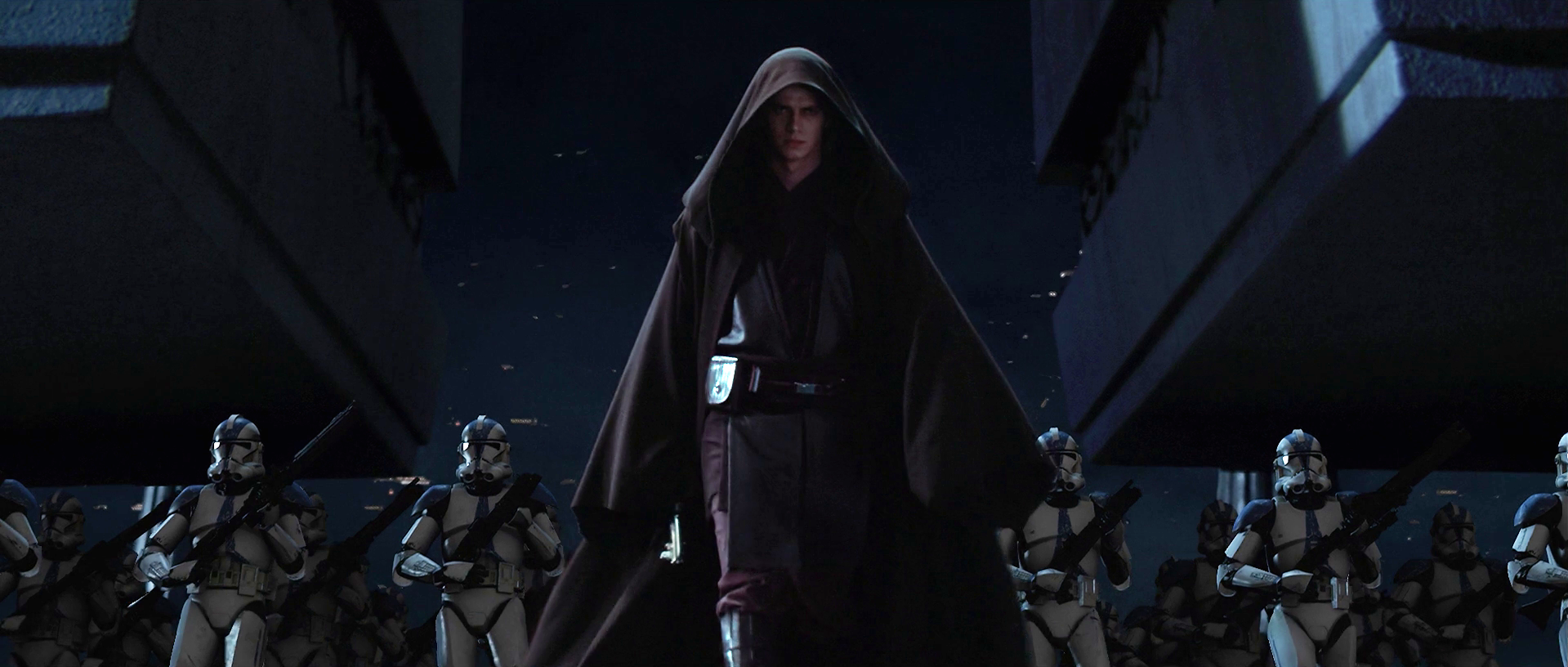 L'ormai Darth Vader marcia verso il tempio Jedi.Da: wookieepedia
