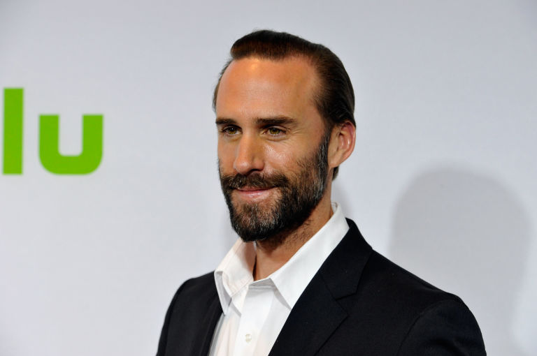 L'attore inglese Joseph Fiennes. Da elleuk.com