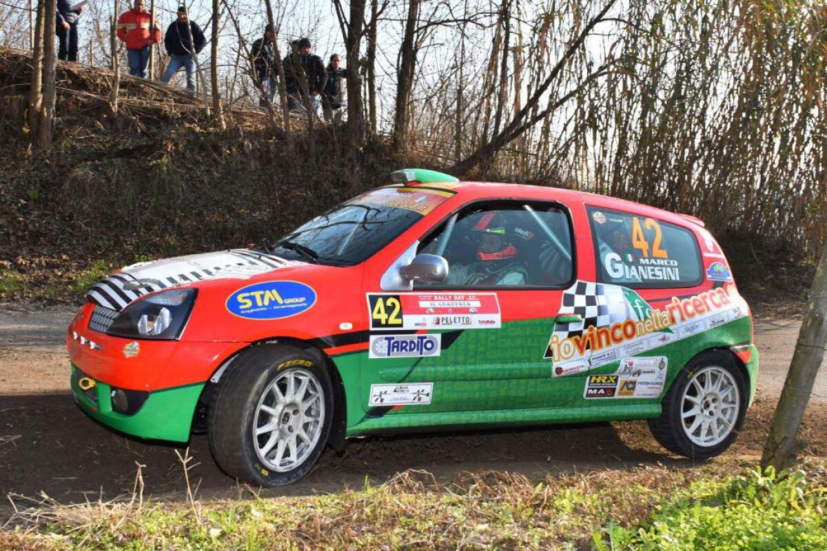 Gianesini al Rally Alba su Clio N3 - 