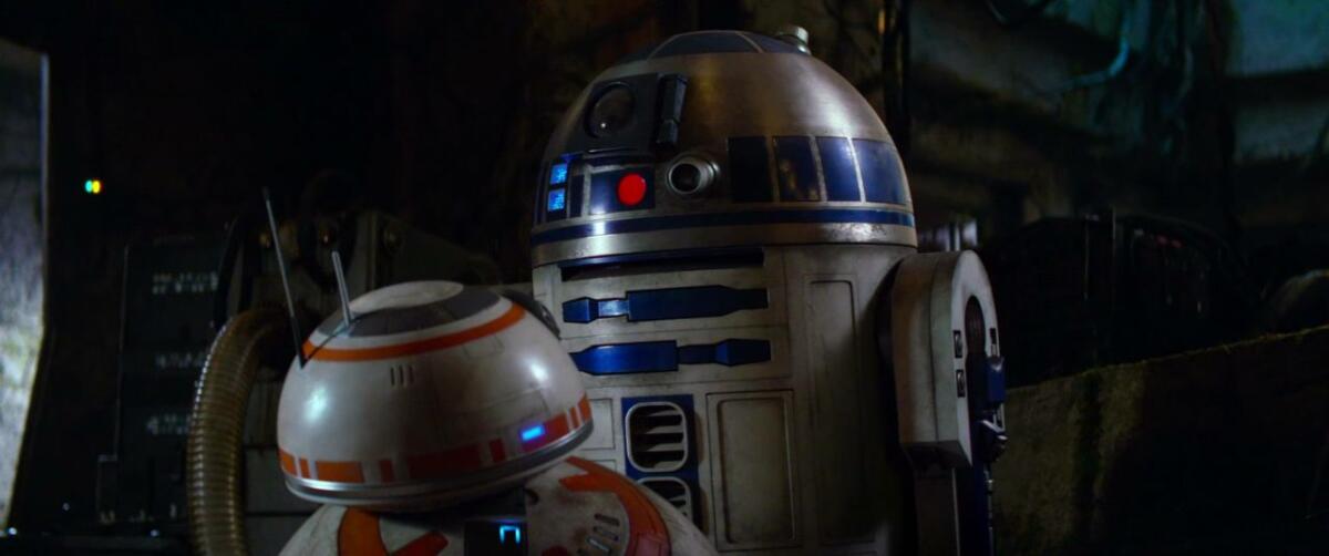 The Last Jedi: R2-D2 farà nuove amicizie su Ahch-To - Il Risveglio di R2-D2 in Episodio VII