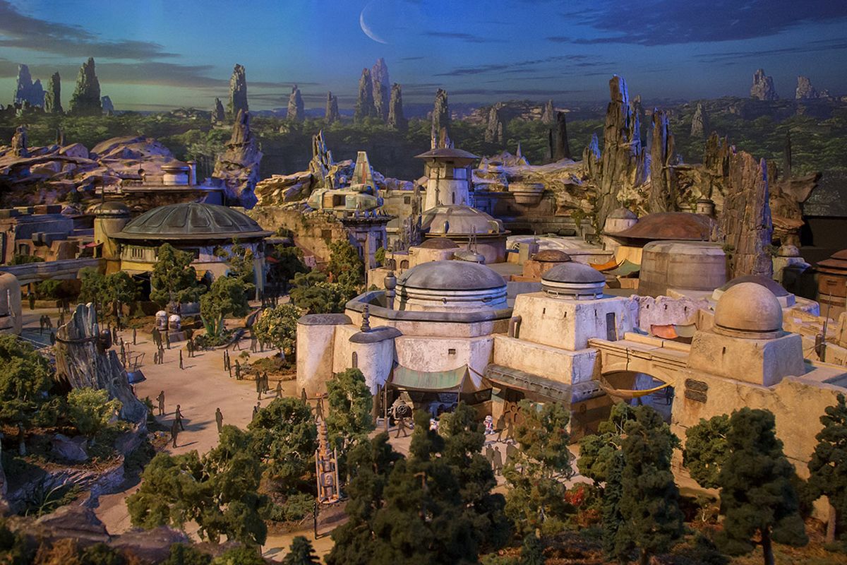 Uno scorcio del modellino di Star Wars Land.Da: the verge