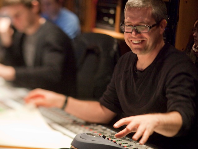 Il compositore John Powell al lavoro sulla colonna sonora di Dragon Trainer
