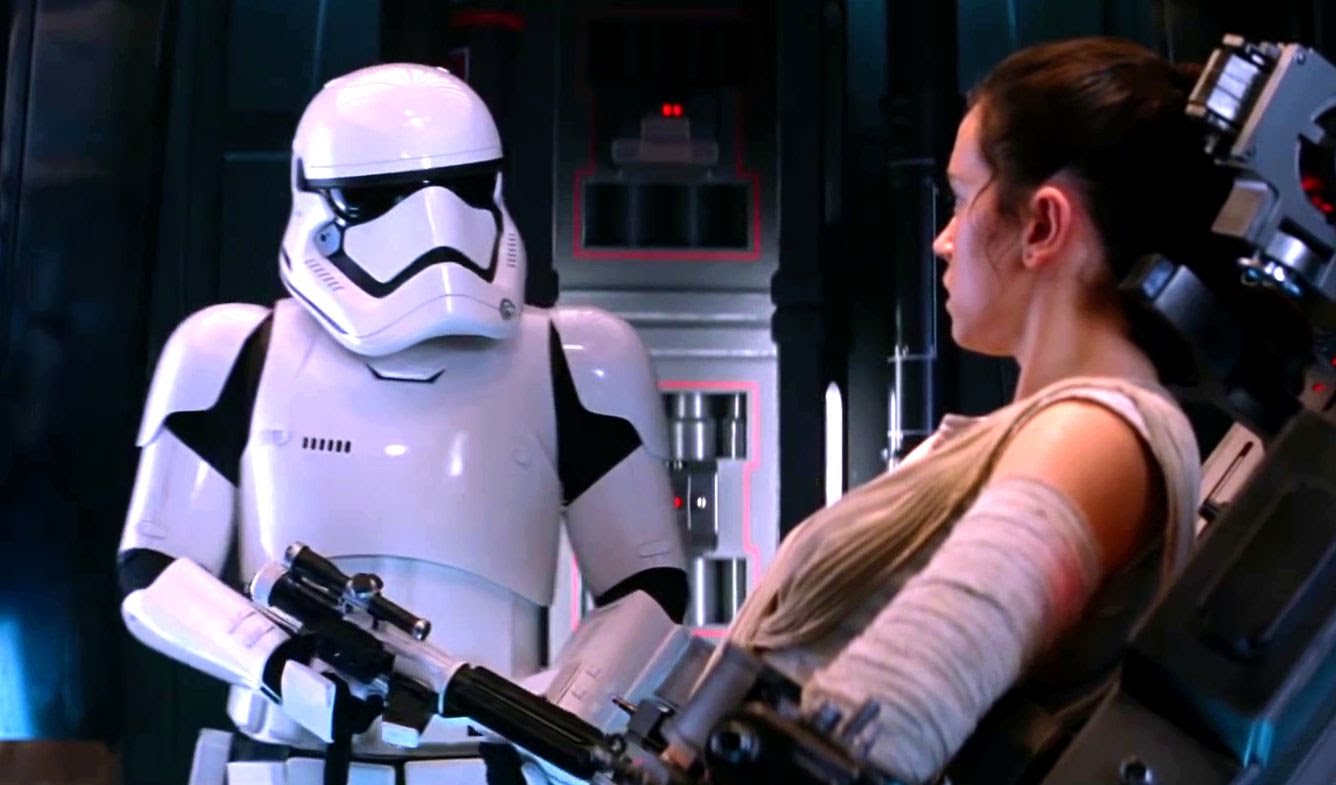 Daniel Craig nei panni di uno stormtrooper.Da: youtube