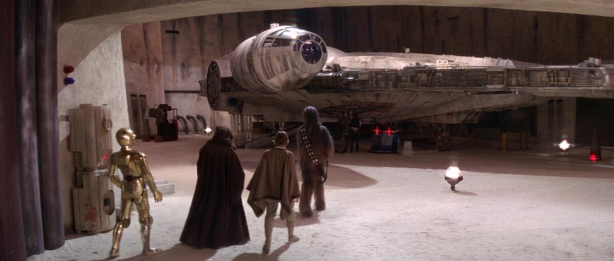 L'aspetto del Millennium Falcon nello Spin-off di Han Solo - La prima apparizione del Millennium Falcon.
Da: wookieepedia