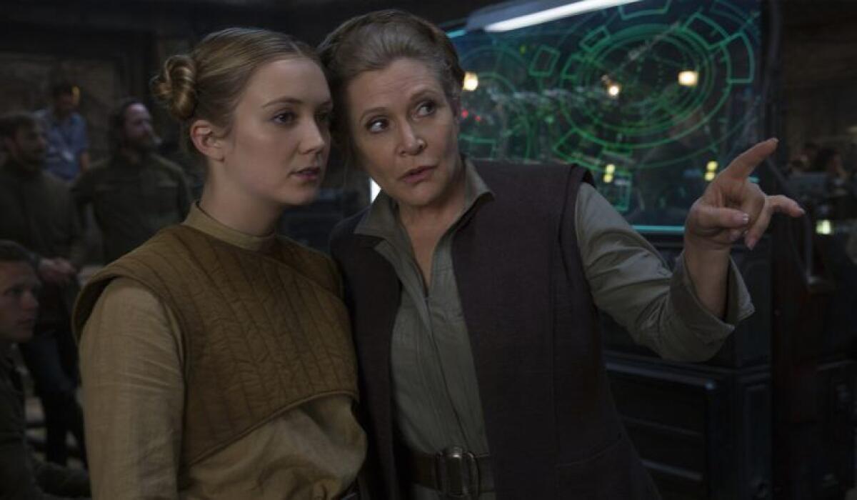 Billie Lourd, la figlia di Carrie Fisher, fece il provino per Rey - Carrie Fisher e sua figlia Billie Lourd in Star Wars Episodio VII.
Da: metro