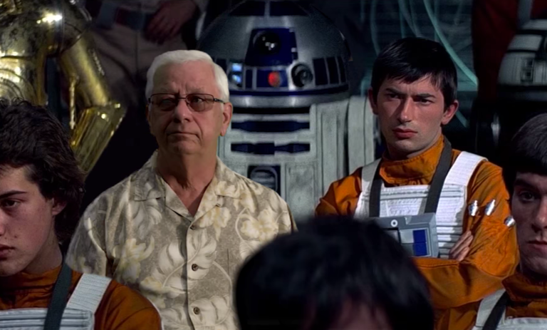 Il mitico dentista John Abernathy nel suo spot a tema Star Wars.Da: youtube