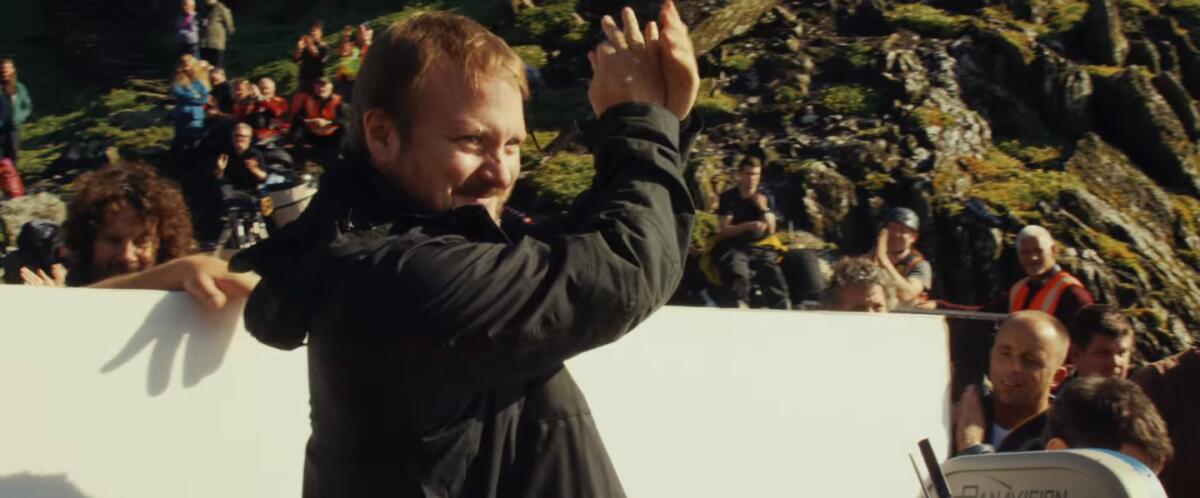 Rian Johnson e il rifiuto del Green Screen - Il regista Rian Johnson sul set di "Star Wars: The Last Jedi"