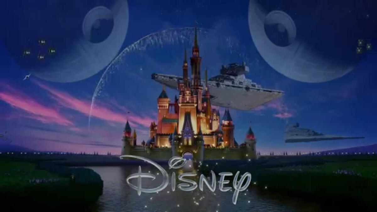 Star Wars, 5 anni dall'acquisizione Disney: facciamo un bilancio - Il logo Disney e l'acquisizione di Lucasfilm.
Da: youtube