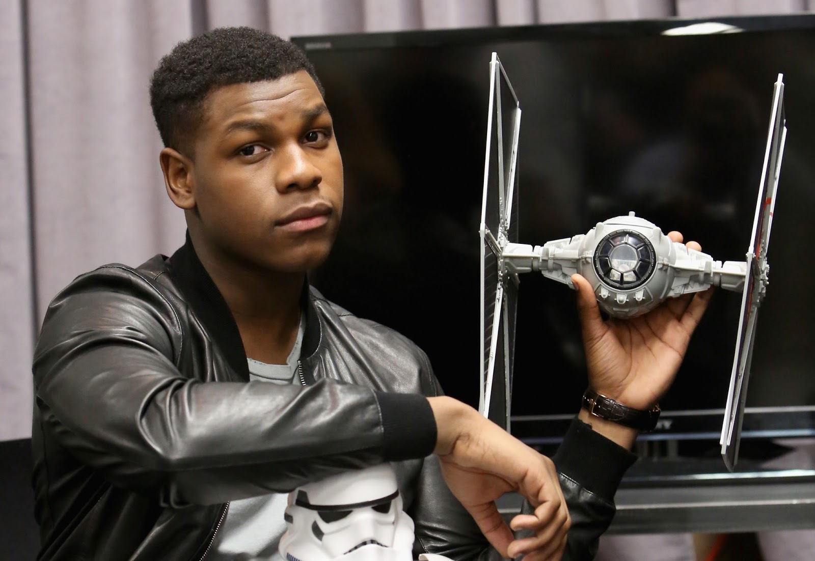 L'attore John Boyega. Da aviard.co.uk