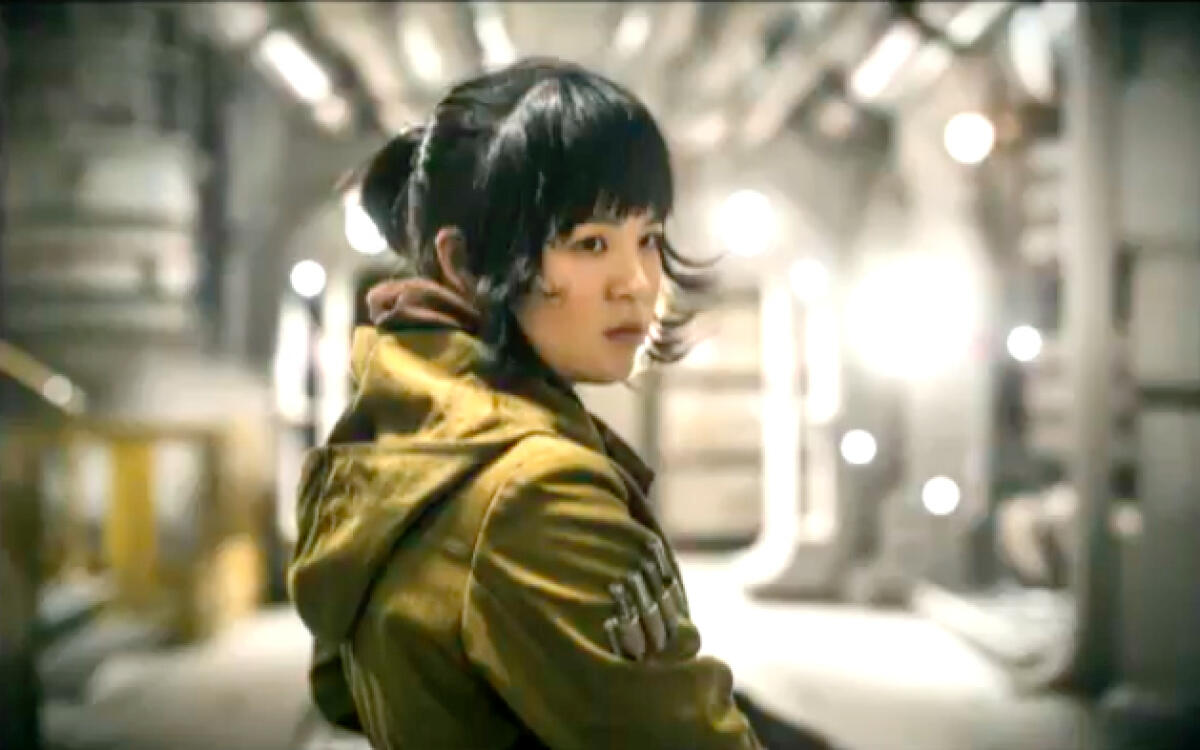 Rose Tico: Kelly Marie Tran parla del suo personaggio - Rose Tico, un nuovo personaggio che vedremo in Episodio VIII.
Da: movieweb