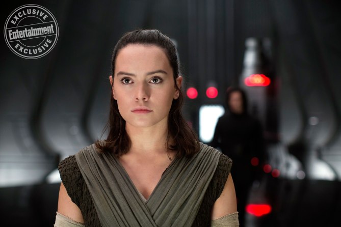 Rey e Kylo Ren si incontrano.Da: EW