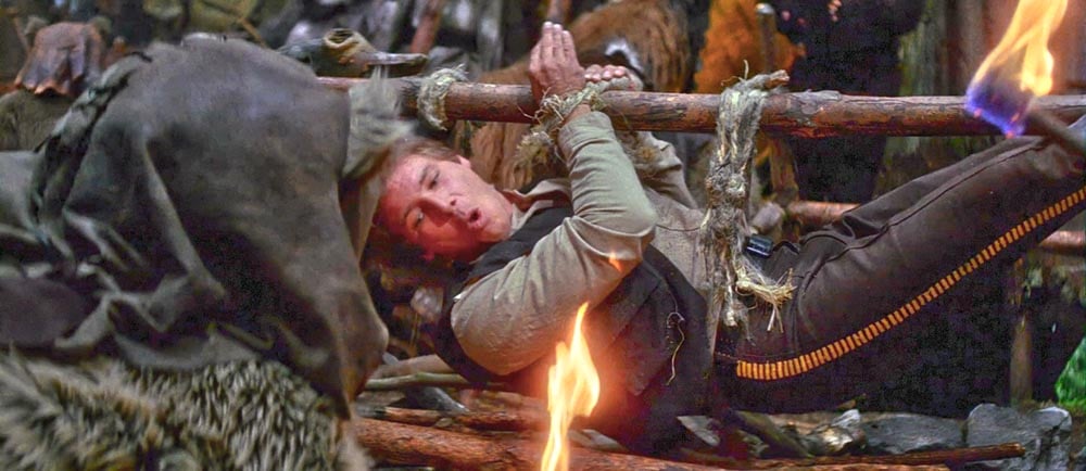 Il povero Han Solo tenta in un disperato tentativo di evitare la morte