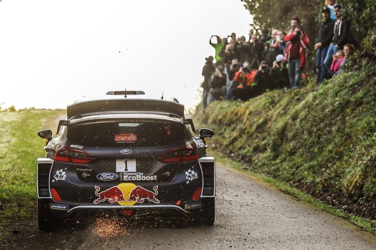 WRC, Corsica PS 1-2: Ogier missile, Loeb subito OUT - 