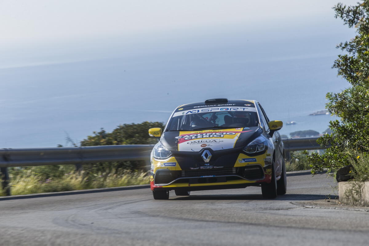 IVAN FERRAROTTI (CLIO R3 TOP) E ALBERTO PARIS (TWINGO R1) SVETTANO AL 51° RALLYE DELL’ELBA - 
