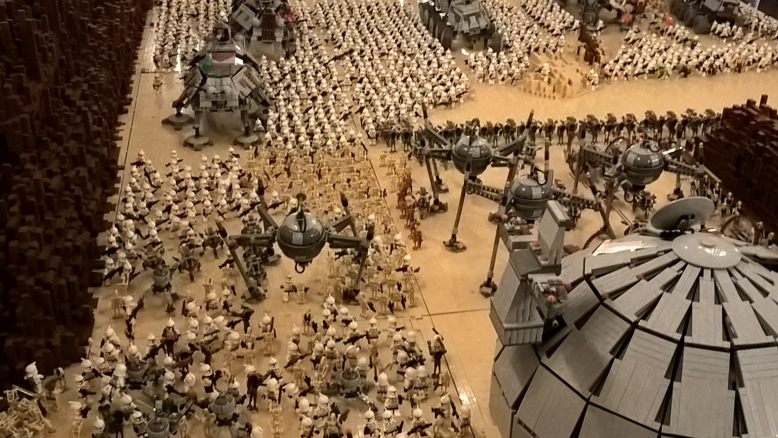 Epica riproduzione della Battaglia di Geonosis