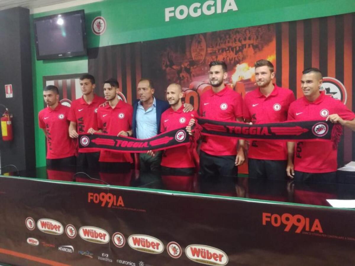 Foggia Calcio, le prime dichiarazione dei nuovi acquisti - Presentazione dei nuovi acquisti rossoneri, crediti: Foggia Reporter