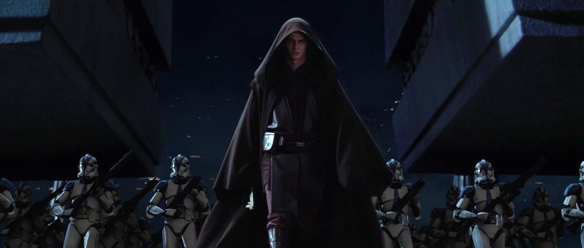 Episodio III: svelata una macabra scena tagliata - L'ormai Darth Vader marcia verso il tempio Jedi.
Da: wookieepedia